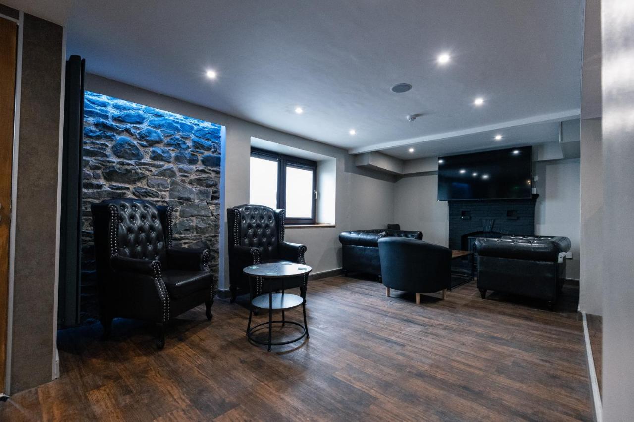 سْترانرير The Swan Inn المظهر الخارجي الصورة